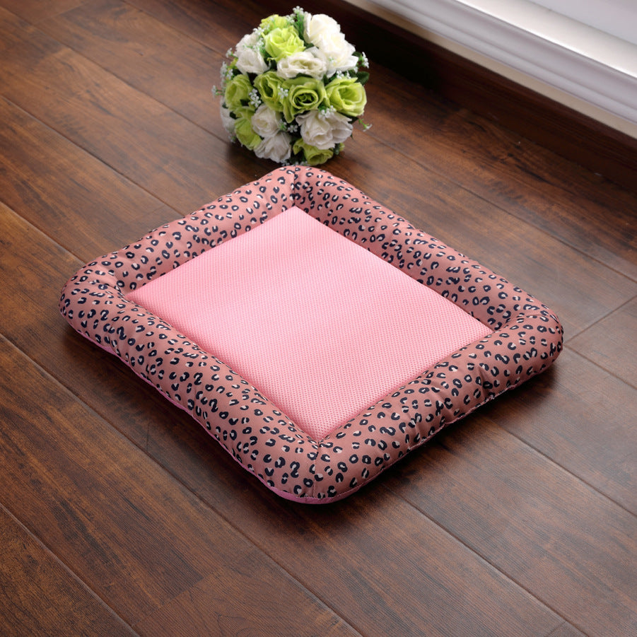 Dog Cooling Mat Light Comfortable Summer Sleeping Pad Machine Washable Quick Drying Pet Mattress For Dogs Cats